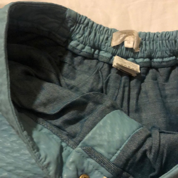 Shorts - Picture 4 of 4